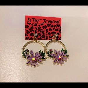 Betsey Johnson drop earrings